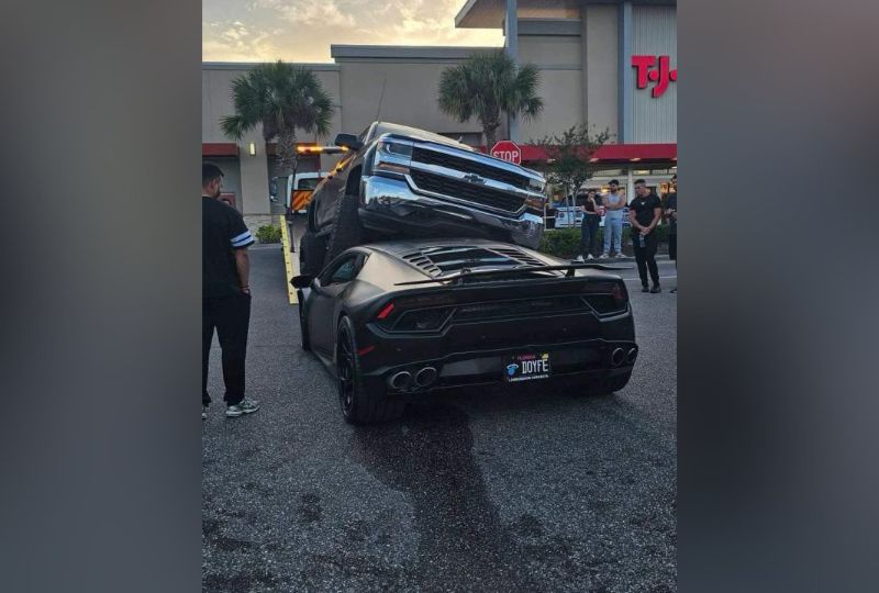 Florida woman accidentally crushes $250,000 Lamborghini